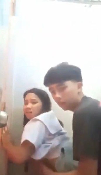 Background nonton video viral Bocil Smp Maksa Nyodok Doi Diwc